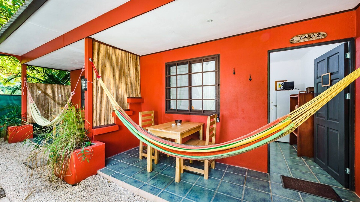 Palm Beach Estates Apartment | Beachwalk Casita>AC>Full Kitchen>Laundry>300mbps WIFI>
