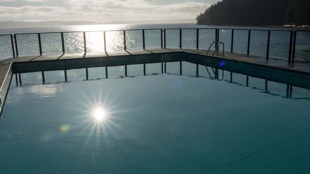 North Oyster Condo | Beachy condo with Oceanview, Hotub and Pool