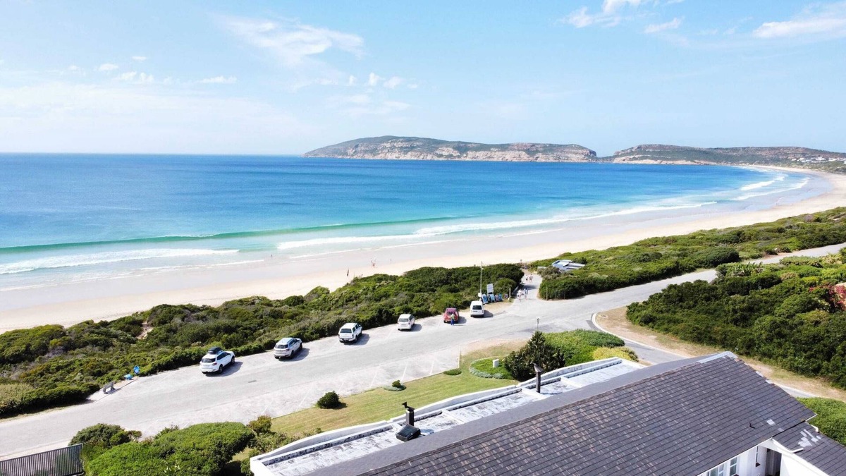 Robberg Beach Apartment | Beachy Head Hideaway 9 | Overlooks Robberg 5 Beach