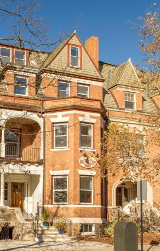 Cleveland Circle Bed & Breakfast | Beacon Inn 1750