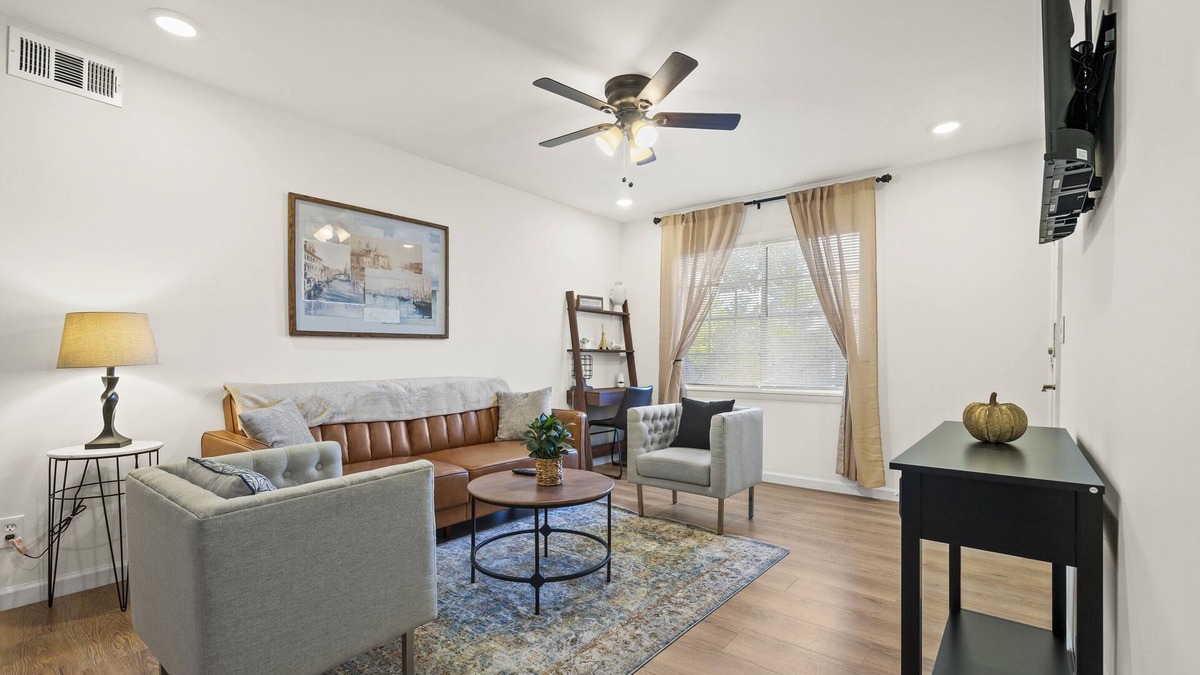 Glen Iris Apartment | Beacon Nest Homewood Hideaway - Family/Wifi/Patio