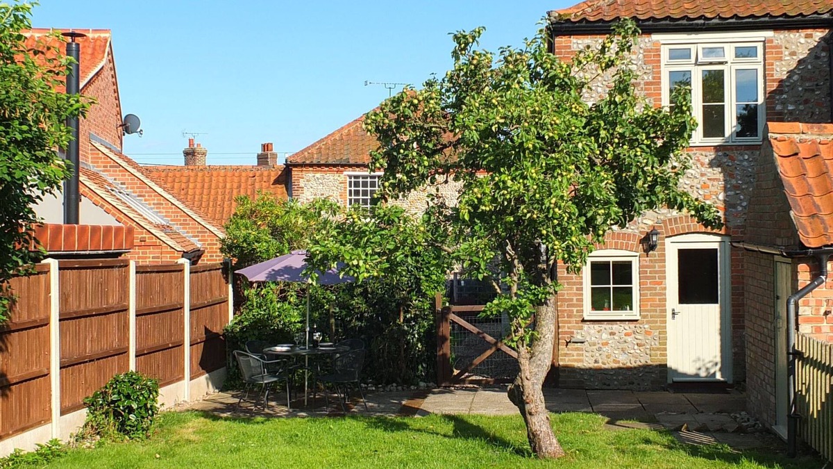 Briston Cottage | Beaconsfield Cottage