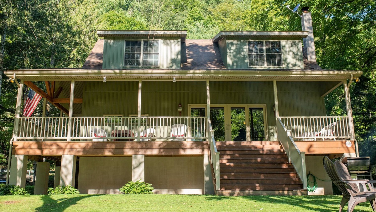 Farrandsville Cabin | Bear Bottom Lodge - Now with WiFi!