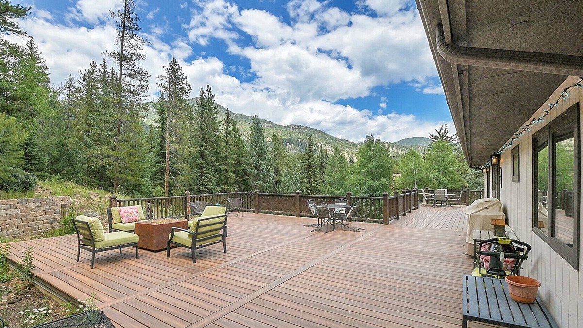 Evergreen House | Bear Creek Front Home*3 beds*Firepit