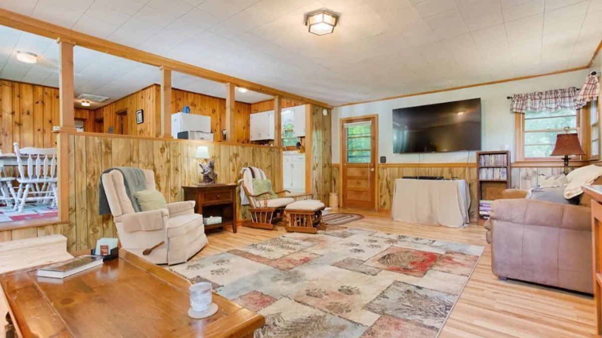 Linville Falls Cabin | Bear Crossing at Linville Falls!