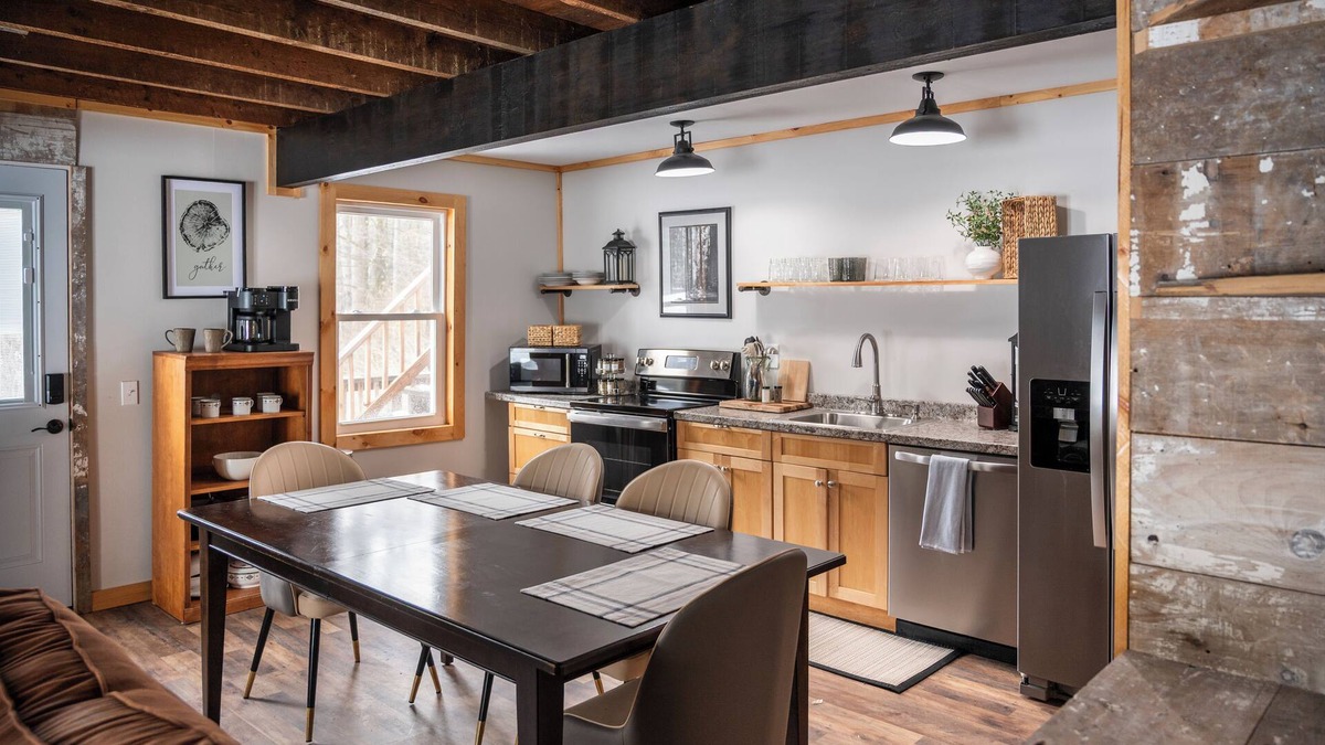 Diamond Point House | Bear Cub Barn, Bolton Landing