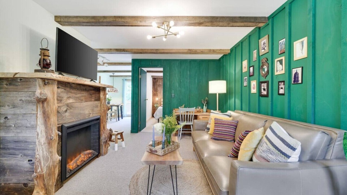 Greentown Condo | Bear Haven Cozy Poconos Cabin