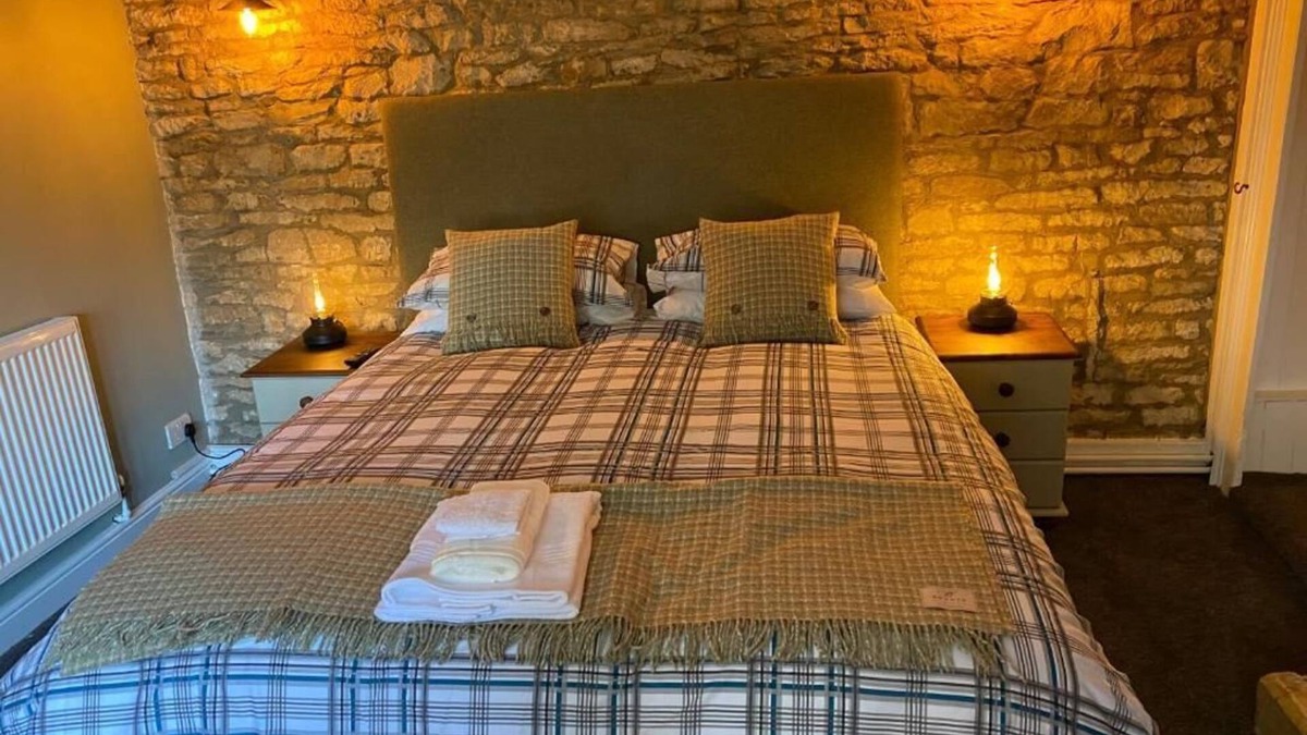 Stroud Bed & Breakfast | Bear Inn