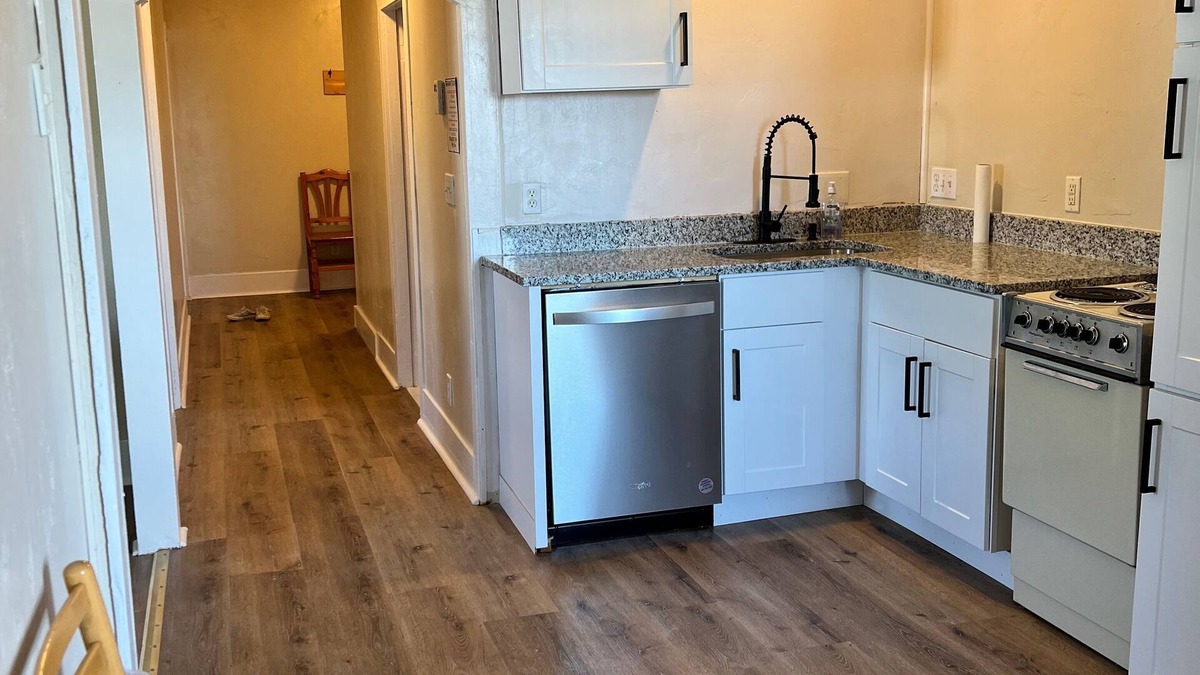 Paris Apartment | Bear Lake Private Apartment sleeps 8 w Kitchen & Laundry