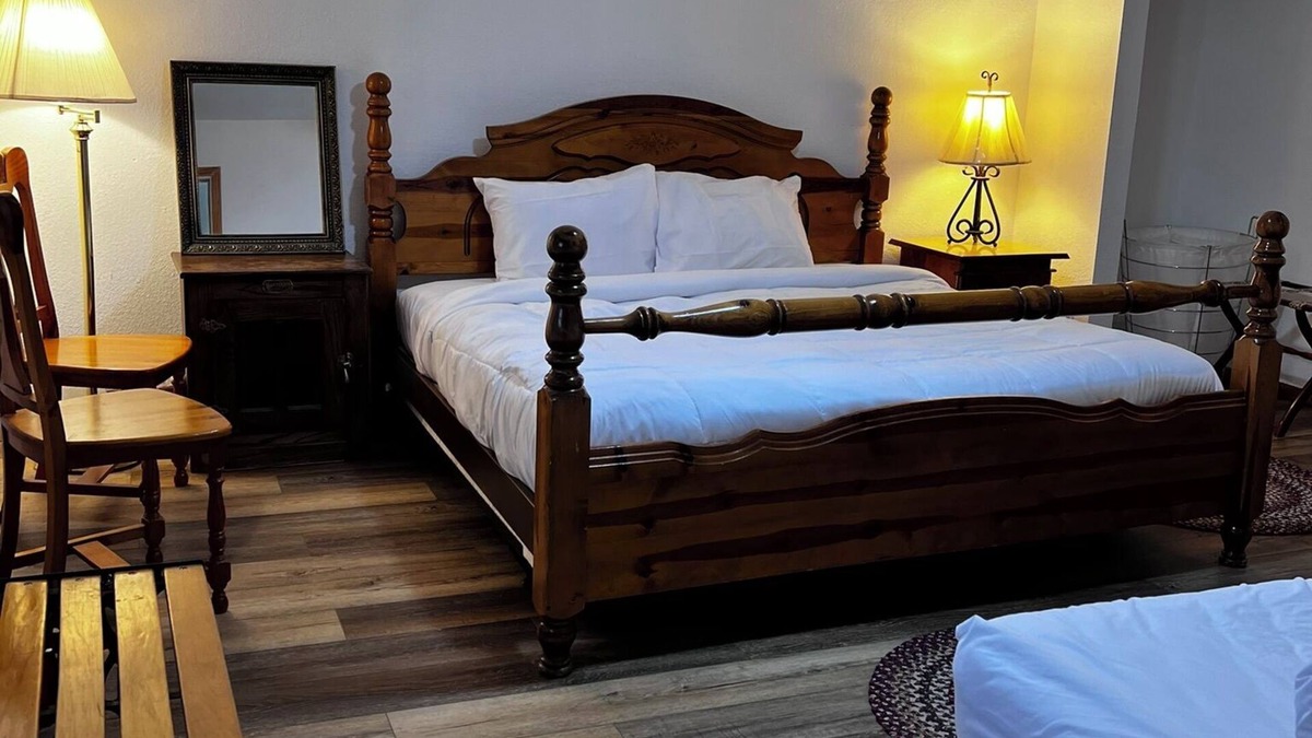 Paris House | Bear Lake Private Suite sleeps 3