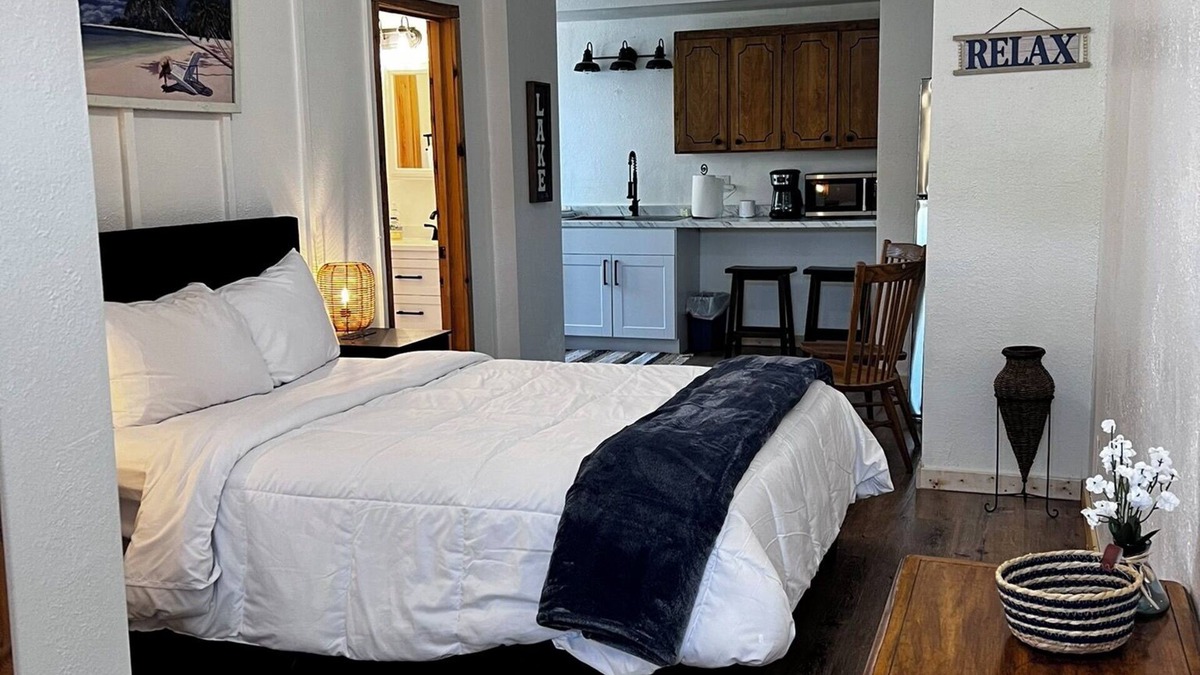 Paris Apartment | Bear Lake Private Suite-Sleeps 5-Historic Paris