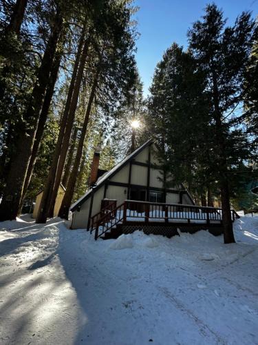Sierra Cedars House | Bear Meadow Cabin at Shaver Lake