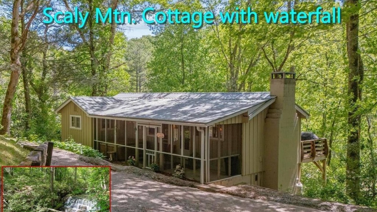Scaly Mountain Cabin | Bear Ridge Cabin. HOT TUB Just Added! Cozy & Secluded. Close to Highlands, NC.
