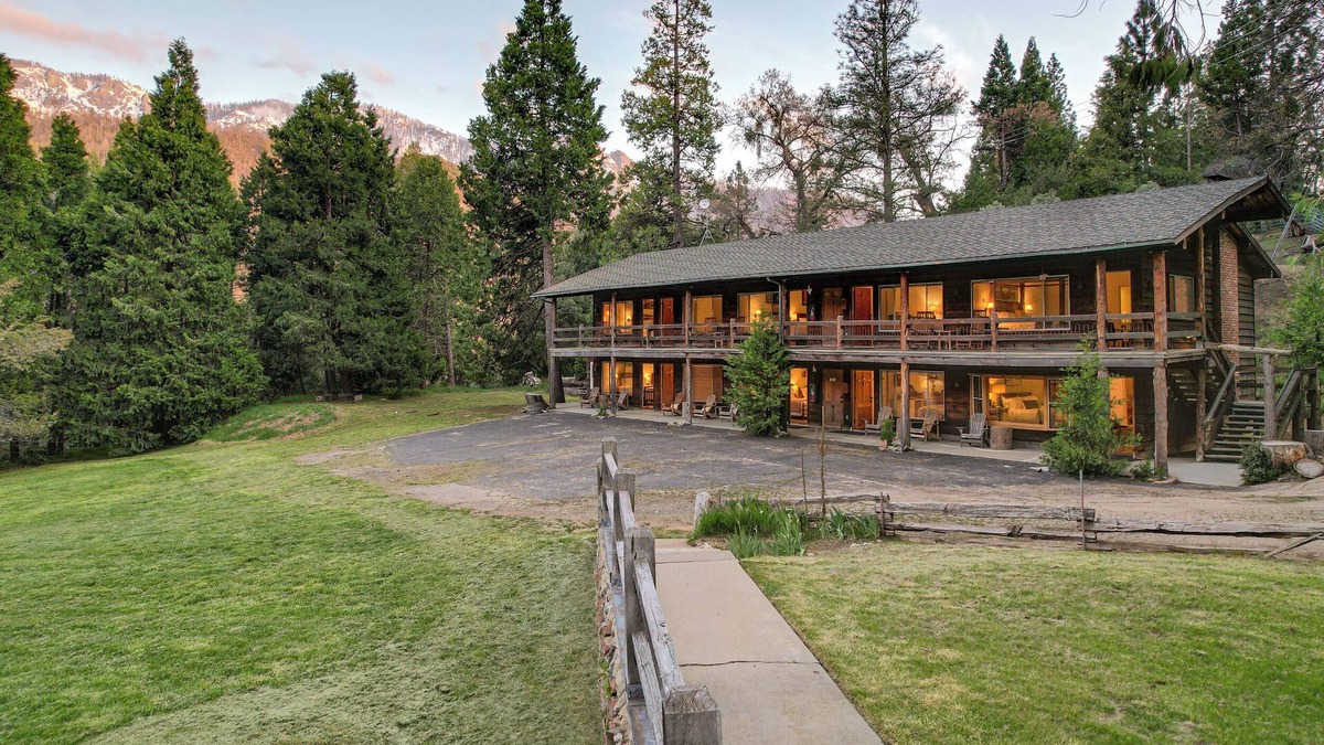 Springville Apartment | Bear's Den Camp Nelson Lodge #5