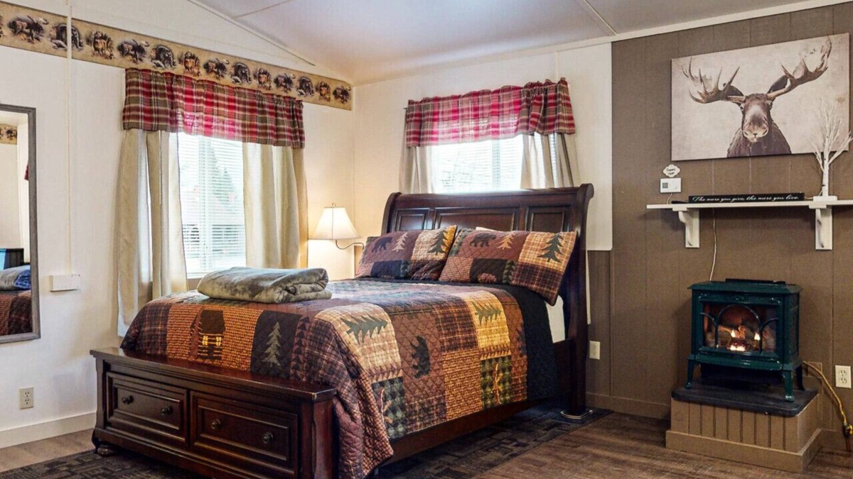 Greenville Apartment | Bear's Den - *Direct ATV Access* Walk to Town*