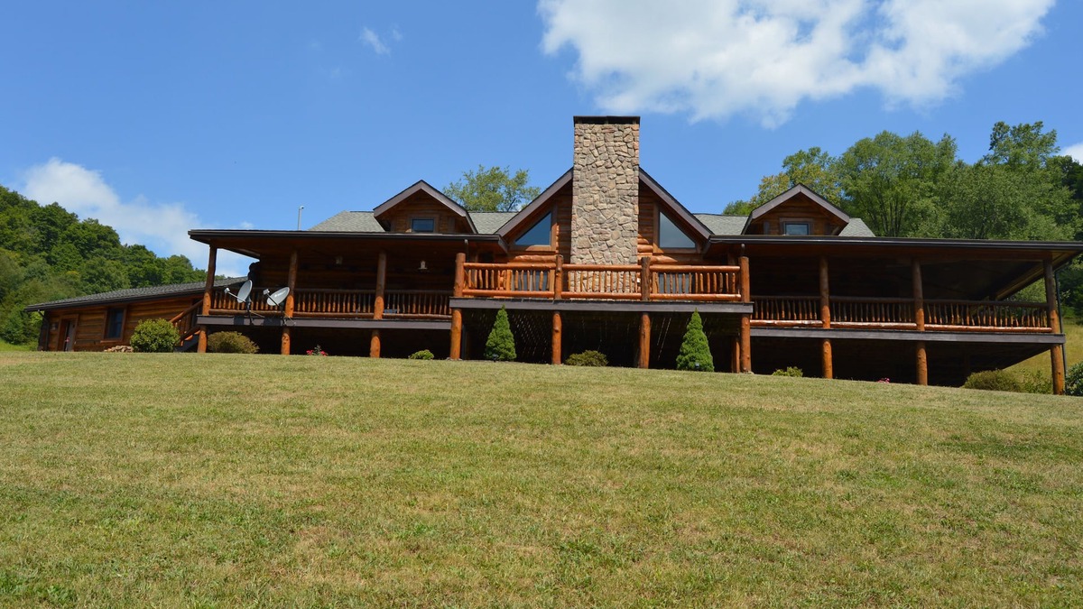 Austin Cabin | Bear Trail Lodge - Potter County Vacation Home