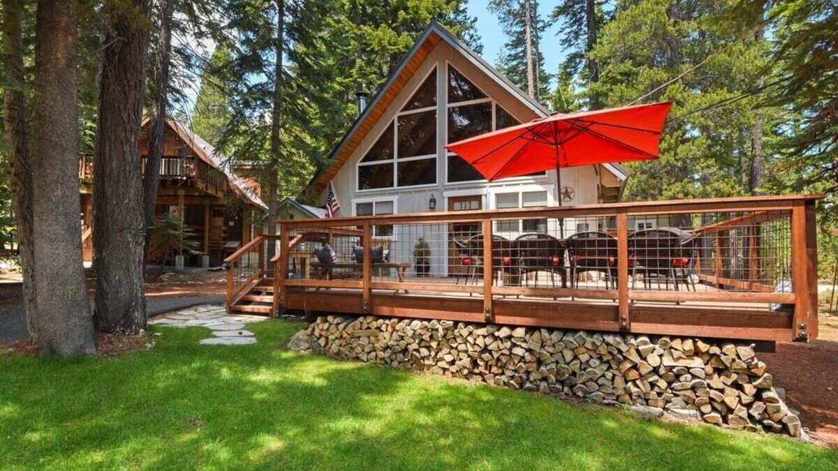 McKinney Estates House | Bearadise Cabin in Tahoma