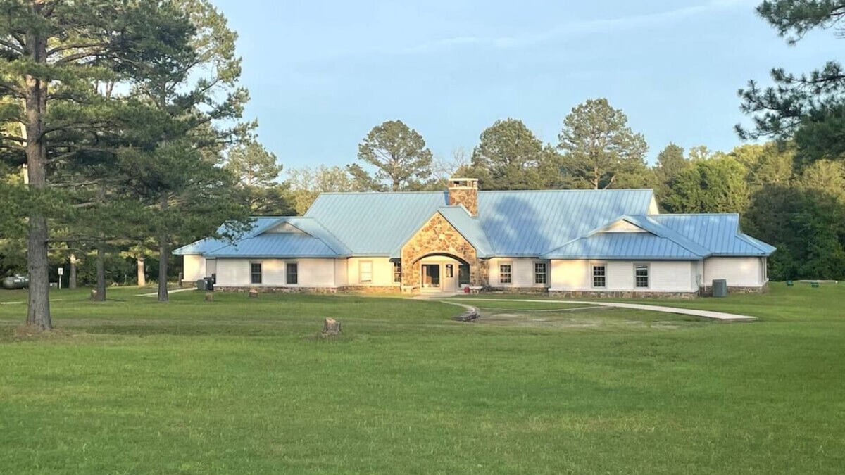 Cecil House | Bearclaw Lodge 3BR Suite at Lost Trails Ranch