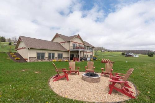 Waterfront Greens House | Beary Fine 6 bed 5 bath luxury home w indoor pool