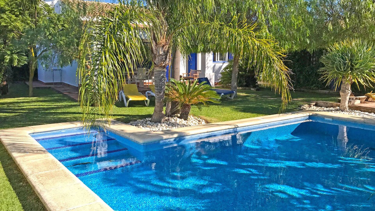 Campano Villa | Beatiful villa with private swimming pool and tropical garden, Internet