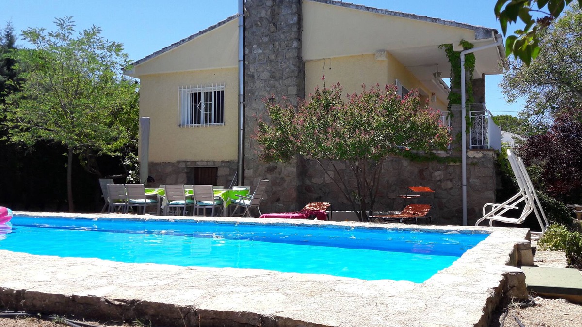 Pelayos de la Presa House | Beatifull Holiday Home Sierra Oeste Madrid, capacity 8-10, private pool
