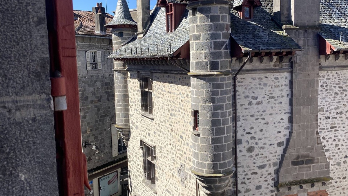 Aurillac Condo | Beau Duplex Hyper Centre Ville