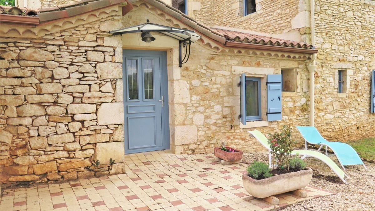 Blanquefort-sur-Briolance House | Beautiful villa for 4 people with WIFI, TV, terrace, pets allowed, panoramic view and parking