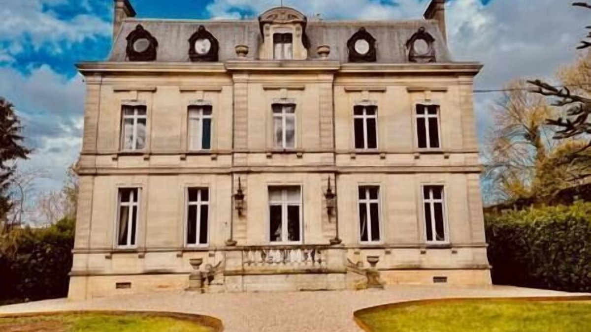 Saint-Medard-de-Guizieres House | Beautiful mansion close to Saint-Émilion