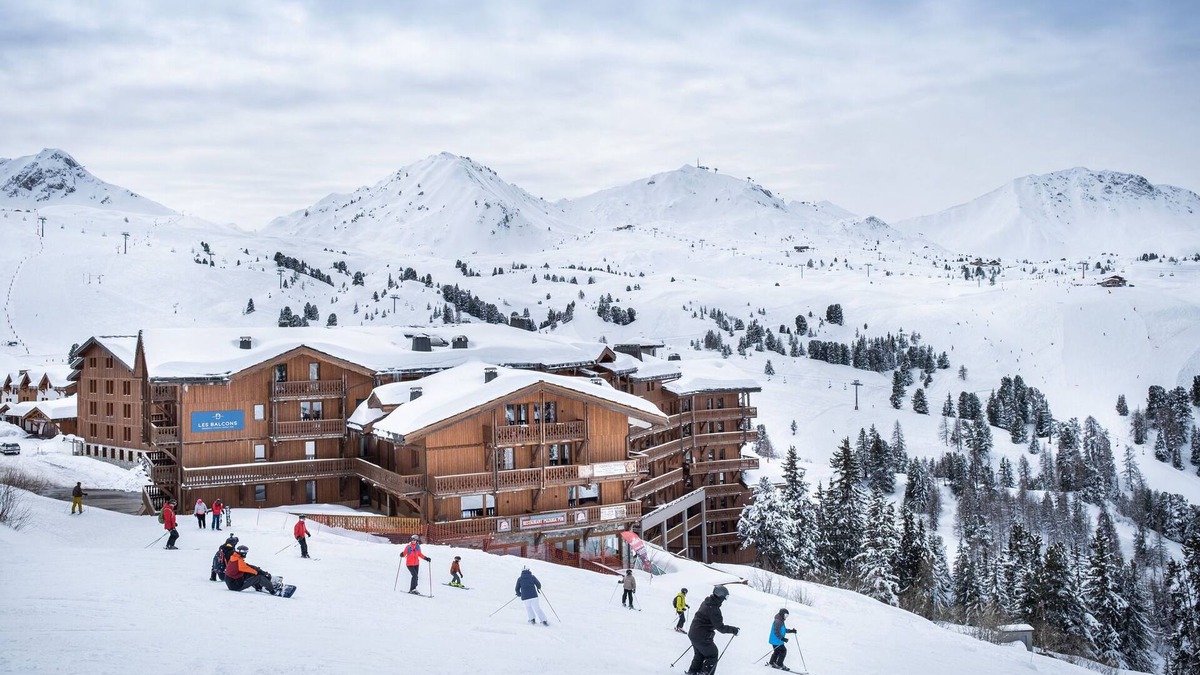 Belle Plagne Condo | Beau T6 accès direct aux pistes | Piscine et sauna