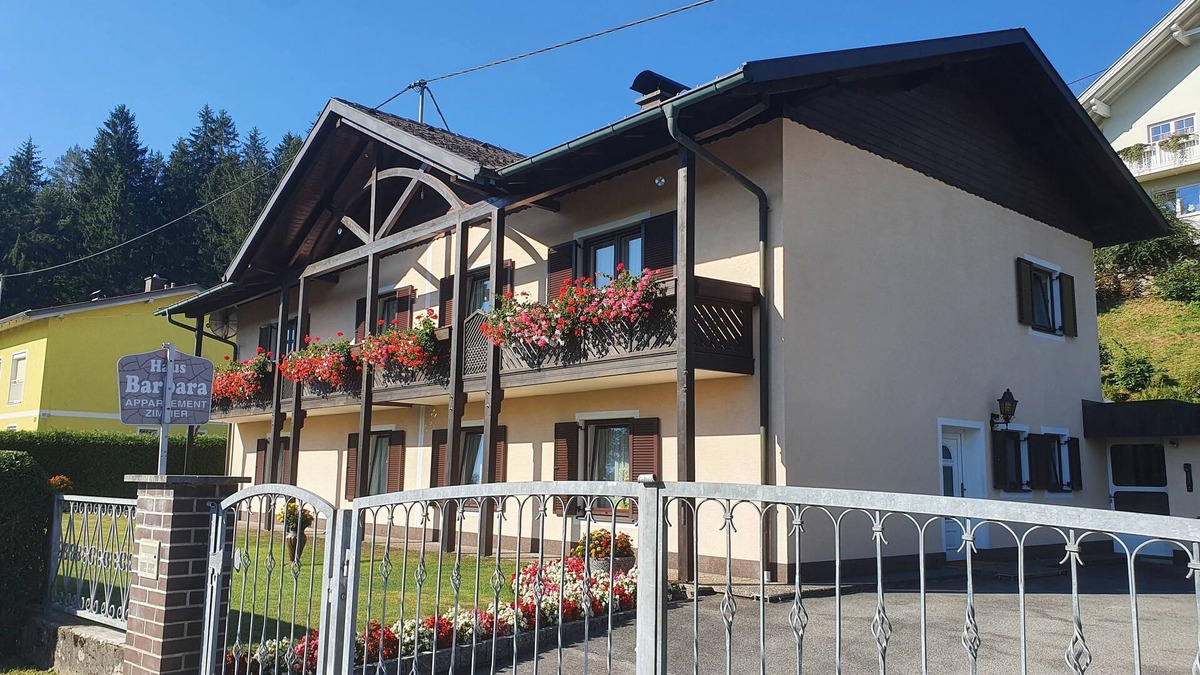 Krumpendorf am Woerther See Apartment | Beautiful idyllic 75m² vacation apartment