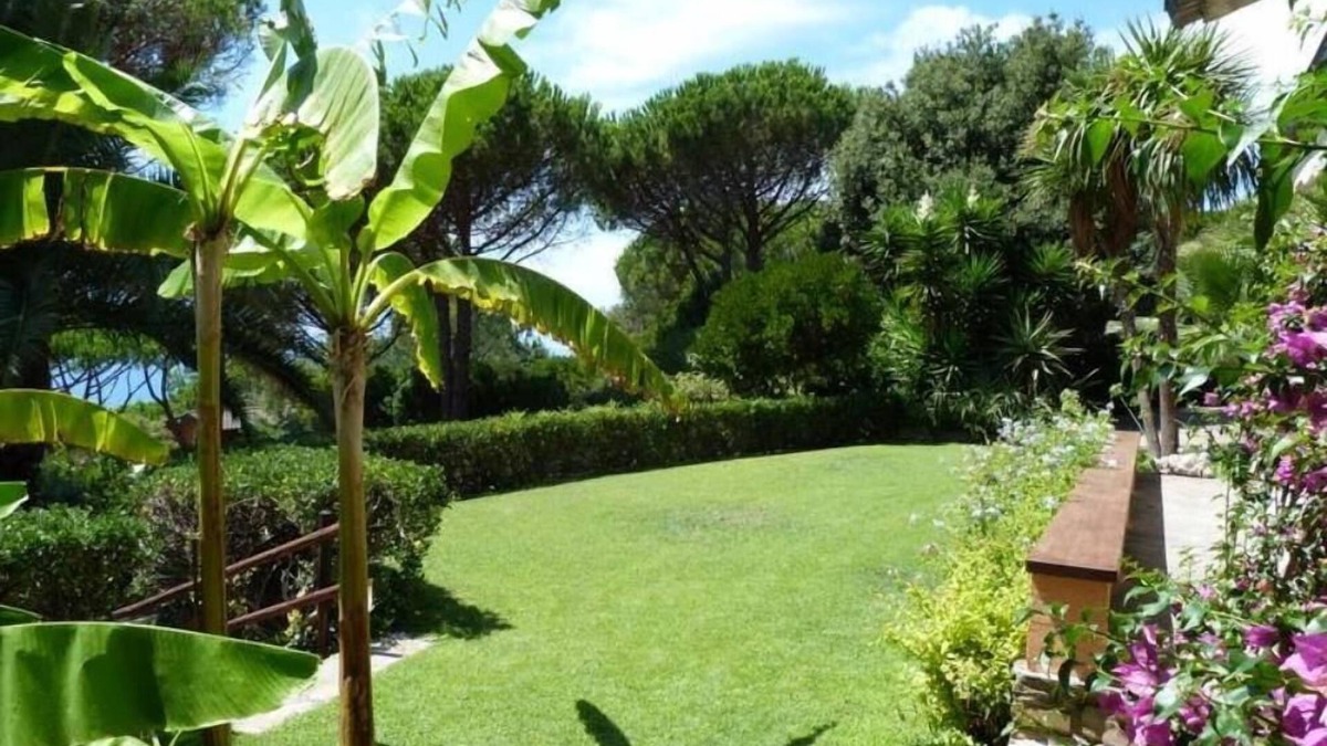 Castiglione della Pescaia House | Beautiful Villa with Private Garden and Wonderful Sea View