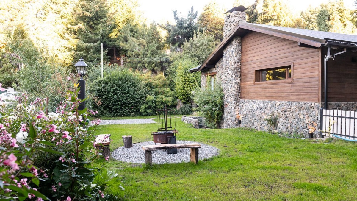 Playa Bonita Ski Chalet | Beautiful house 300 metres from the Nahuel Huapi lake