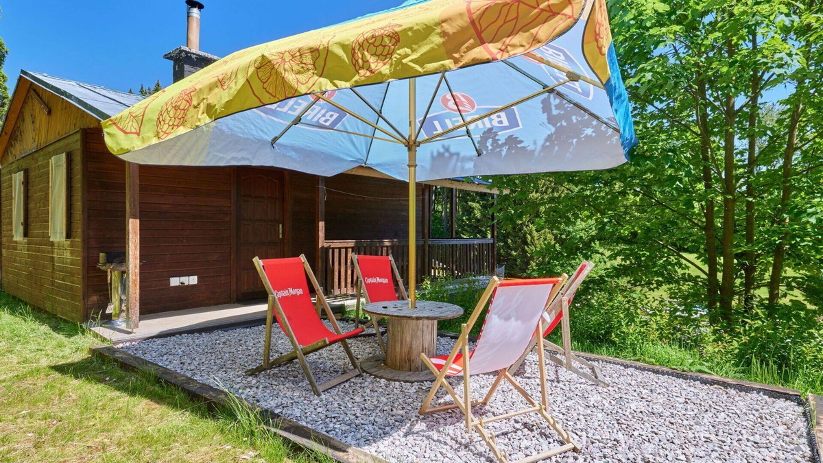 Mlade Buky House | Beautiful private villa for 4 people with pool, WIFI, TV, patio, pets allowed and parking