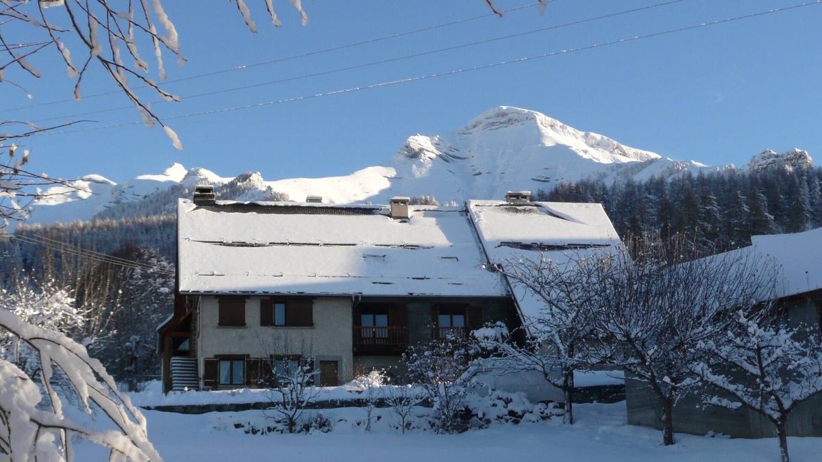 Saint-Michel-de-Chaillol Apartment | Beautiful sunny apartment in the pretty village resort alps champsaur