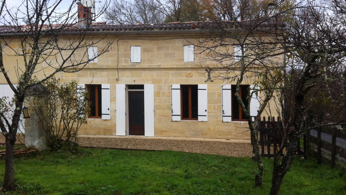 Saint-Seurin-sur-l'Isle House | Beautiful stone house near St Emilion