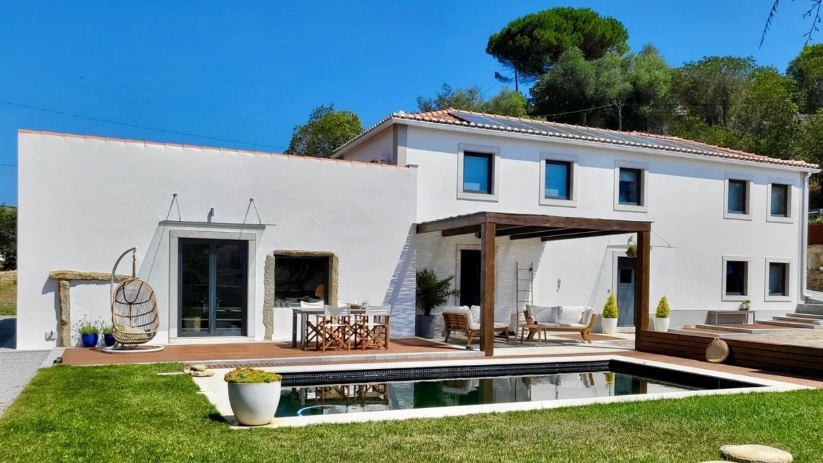Mafra House | Beautiful 2BD countryside house with pool near Lisbon. Pet & kids friendly