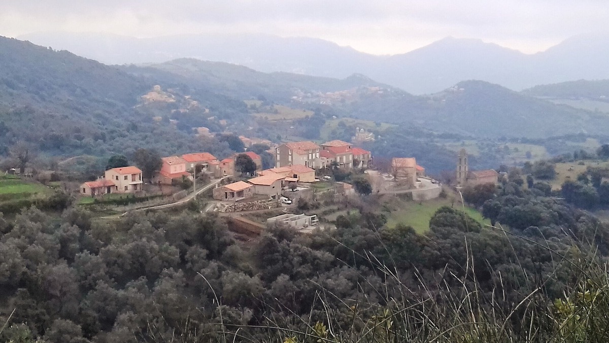 Santa-Maria-Figaniella Apartment | beautiful comfortable accommodation in traditional stone house