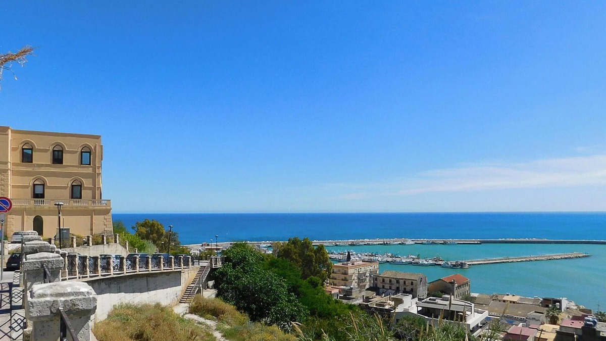 Marinella di Selinunte House | Beautiful vacation apartment near the coast.