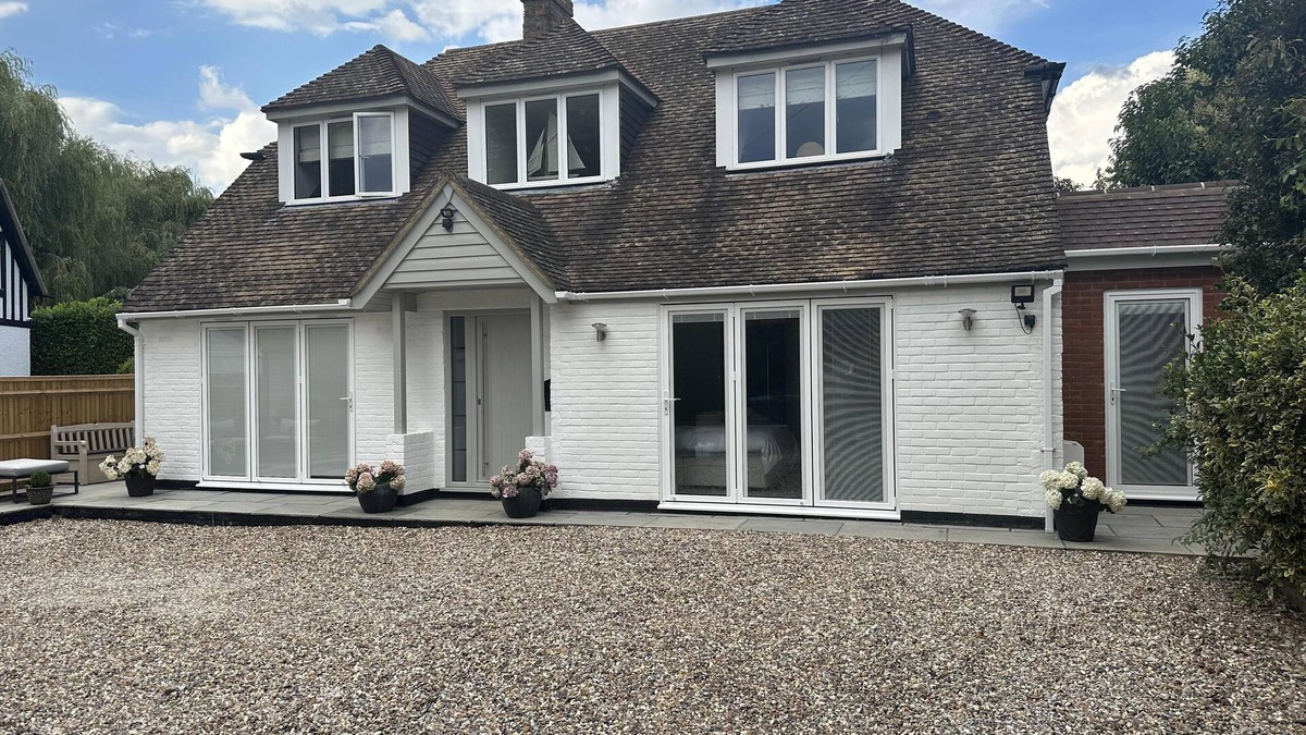 Bourne End Apartment | Beautiful 1-Bed Studio in Bourne end