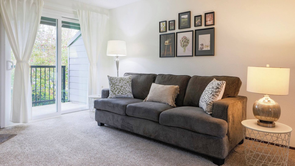 Cedar Mill Condo | Beautiful 1-bedroom condo: close to Nike & Intel
