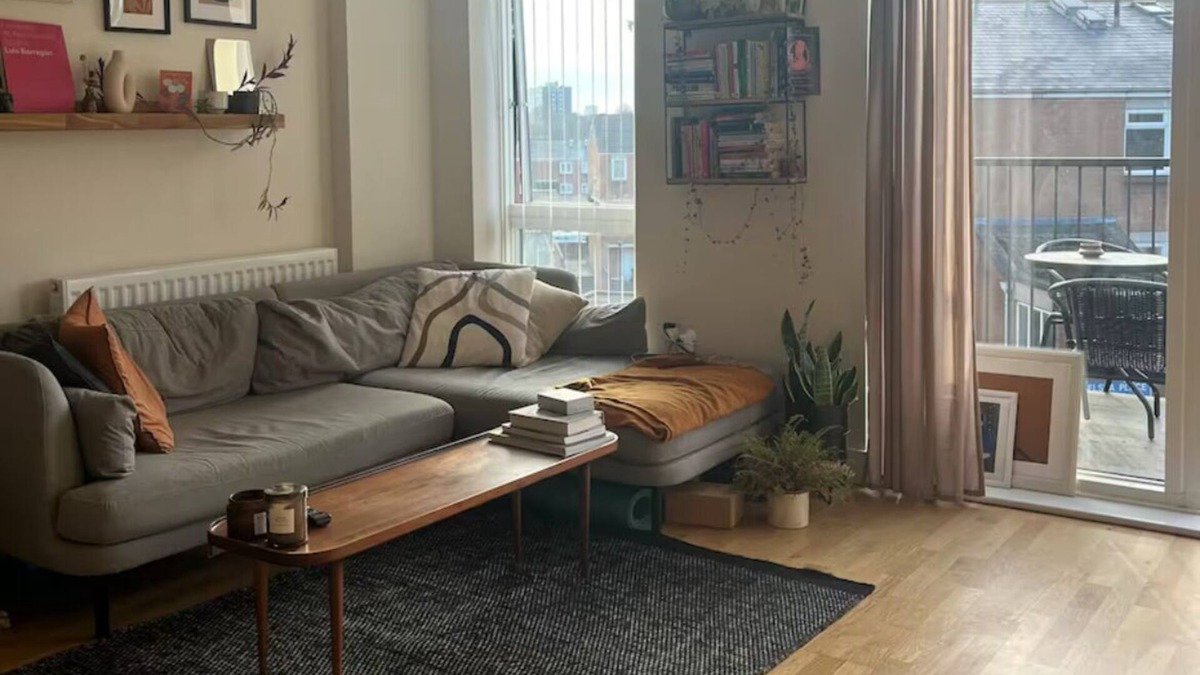 Shacklewell Apartment | Beautiful 1 bedroom flat with a balcony in vibrant east london