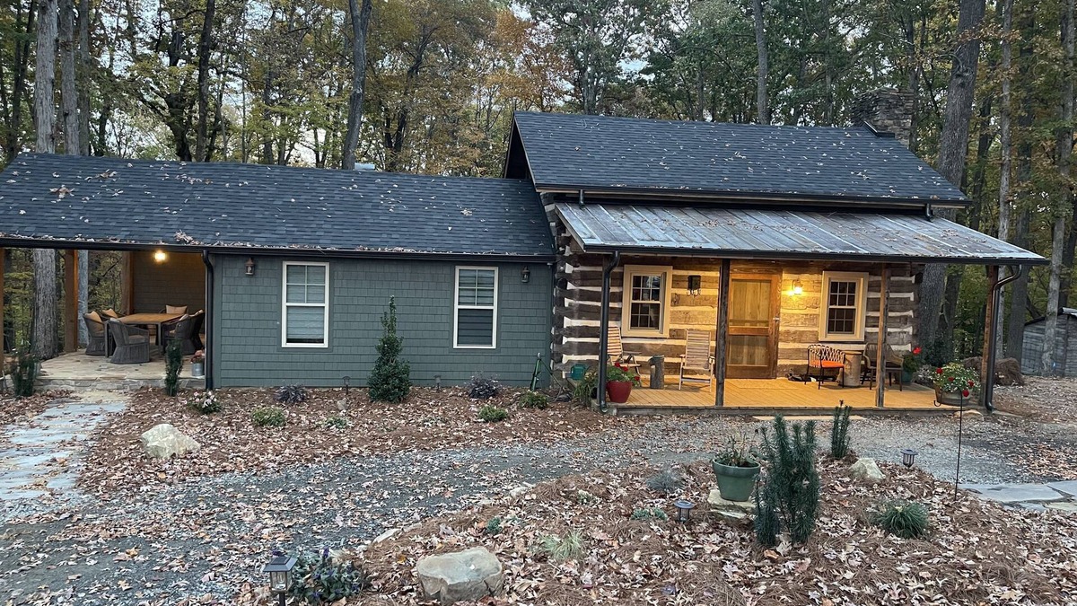 Winston - Salem Cabin | Beautiful 1800’s Cabin with newly renovated addition. WFU only 5 miles away.