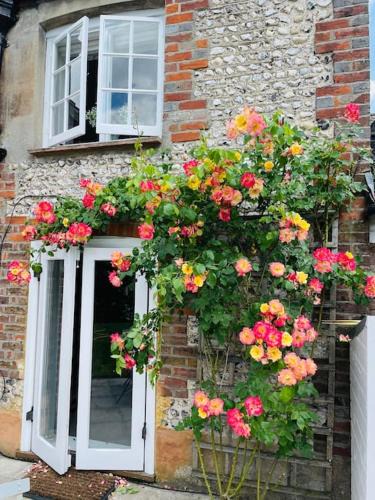 Arundel House | Beautiful 18th century cottage in Arundel