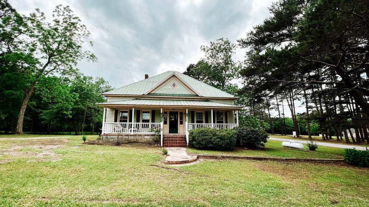 Tarrytown House | Beautiful 1951 home.