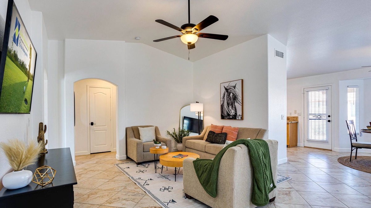 Chandler House | Beautiful 2/2 in Springfield 55+ Golf Community 30 night minimum