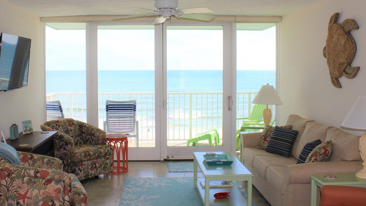 New Smyrna Beach Condo | Beautiful 2/2 DIRECT OCEANFRONT Condo w/OCEANFRONT Heated Pool on NoDrive Beach