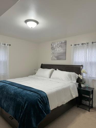 Boardman Apartment | Beautiful 2 BDRM Ocean Inspired Oasis