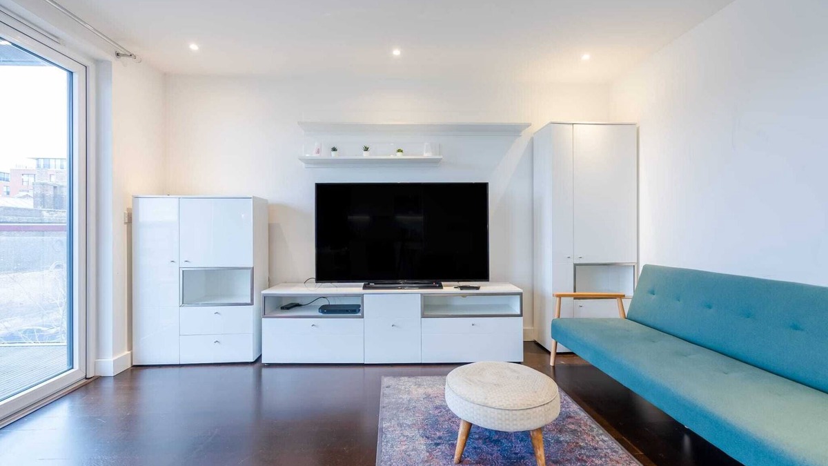 Woolwich Riverside Apartment | Beautiful 2-Bed Apartment in London