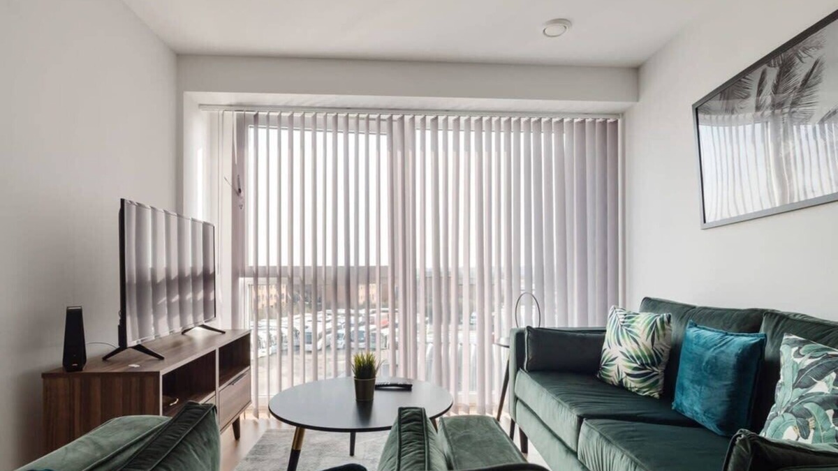 Leeds Apartment | Beautiful 2 Bed Apartment in a Converted Mill