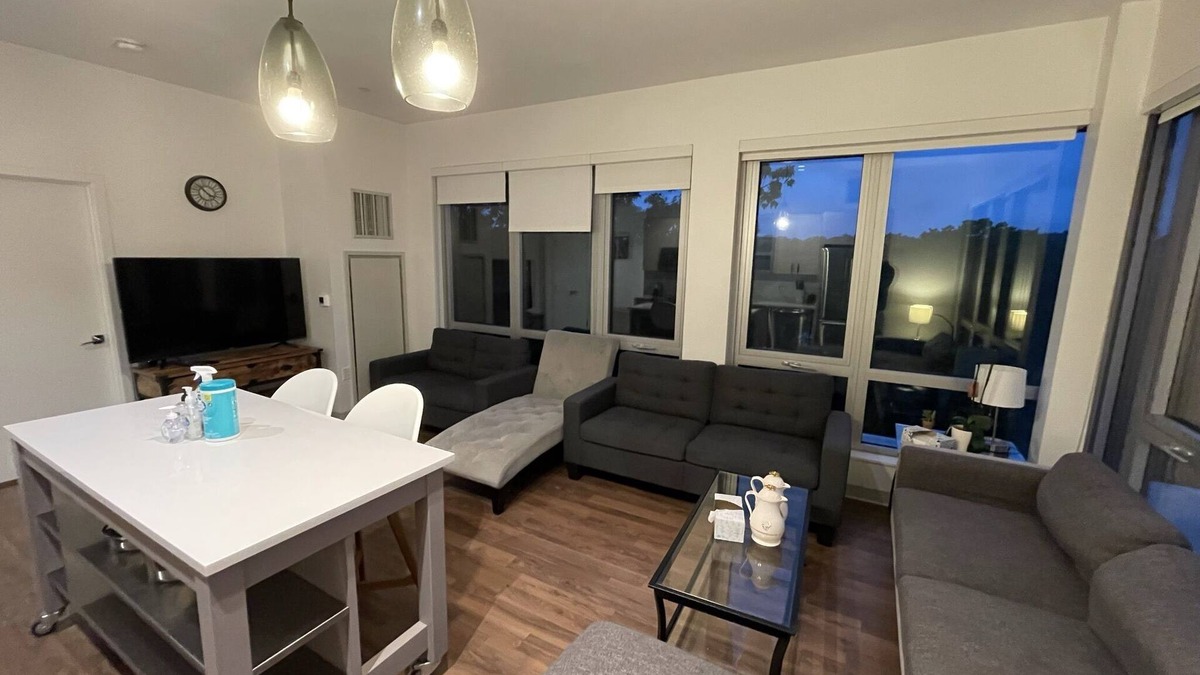 Jamaica Plain Apartment | Beautiful 2 bed APT